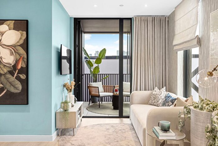 2 Bedroom Flat For Sale In Prime Point, Greenwich, SE10