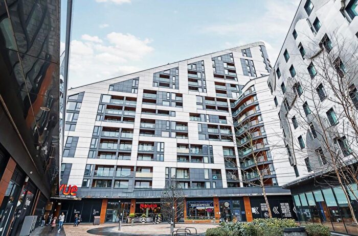 2 Bedroom Apartment To Rent In St. Marks Square, Bromley, BR2