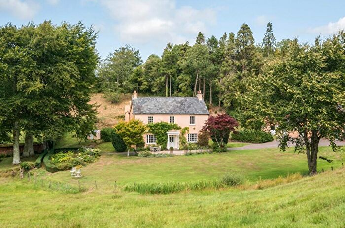 6 Bedroom Detached House For Sale In Cadeleigh, Tiverton, Devon, EX16