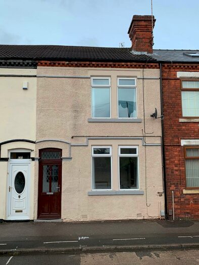3 Bedroom House To Rent In Chesterfield Road, Mansfield, NG19