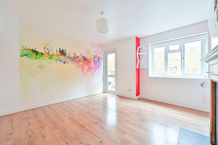 2 Bedroom Flat To Rent In Great Dover Street, Borough, London, SE1