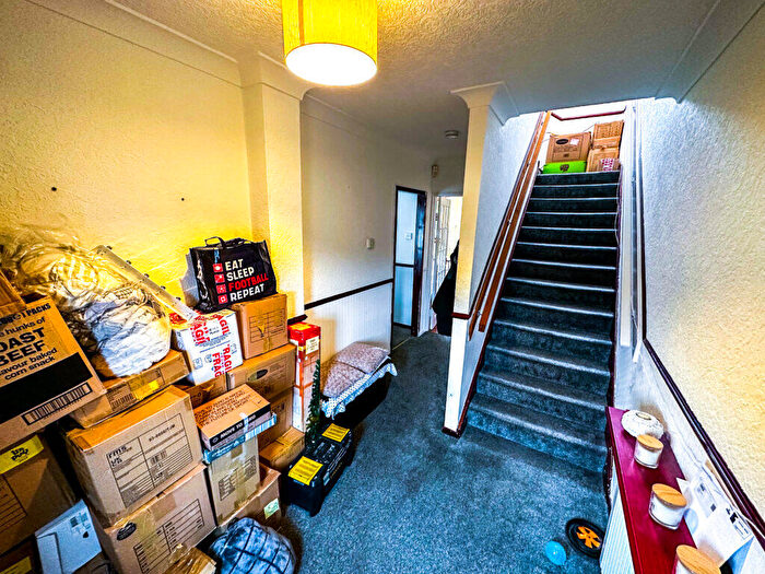 3 Bedroom Terraced House For Sale In Mastrick Road, Aberdeen, AB16