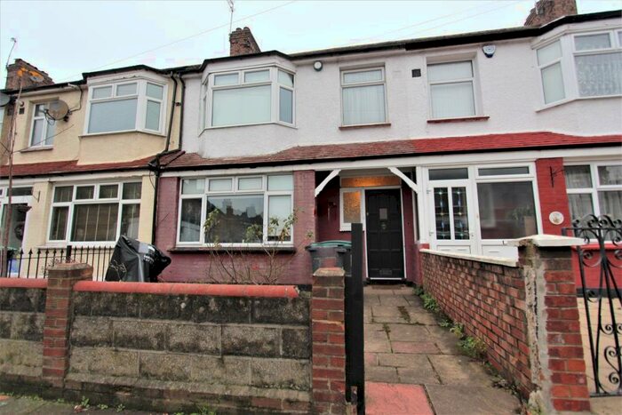 4 Bedroom Terraced House To Rent In Downhills Park Road, Tottenham, N17