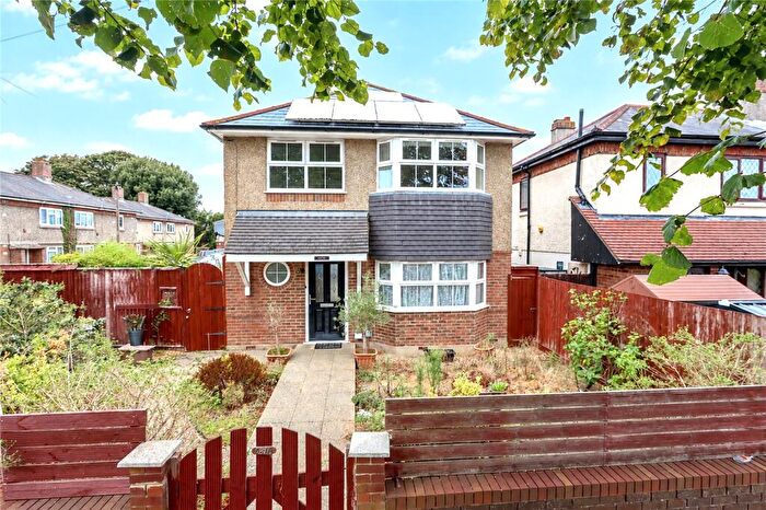 3 Bedroom Detached House For Sale In Charminster Road, Charminster, Bournemouth, BH8