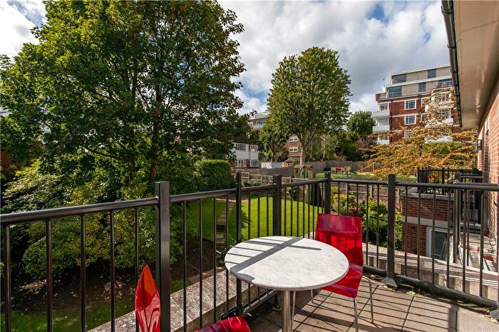 2 Bedroom Parking To Rent In Wimbledon Hill Road, Wimbledon, SW19