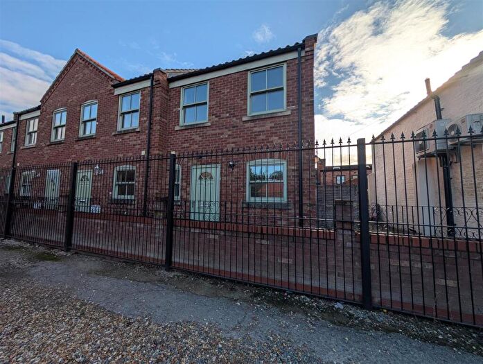 2 Bedroom End Of Terrace House To Rent In Waverley Mews, Queen Street, Market Rasen, LN8