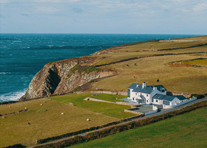 4 Bedroom Detached House For Sale In South Stack, Holyhead, LL65