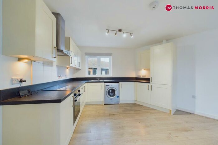 2 Bedroom Apartment For Sale In Weir Cottage Close, Eaton Ford, St. Neots, PE19