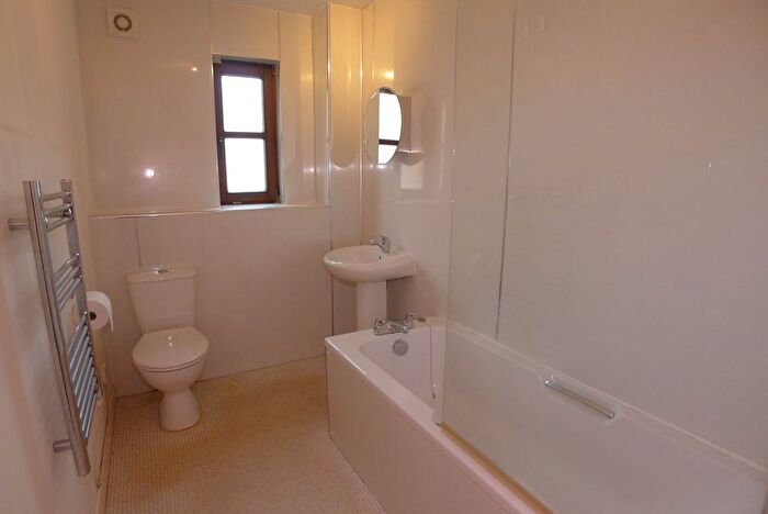2 Bedroom Flat To Rent In B Weavers Loan, Dundee, DD3