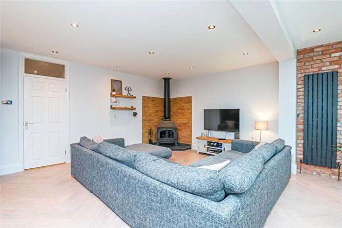 3 Bedroom Bungalow For Sale In Huntingdon Road, Southchurch Park Area, Essex, SS1