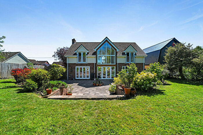 4 Bedroom Detached House For Sale In Lower Farm Road, Ringshall, IP14