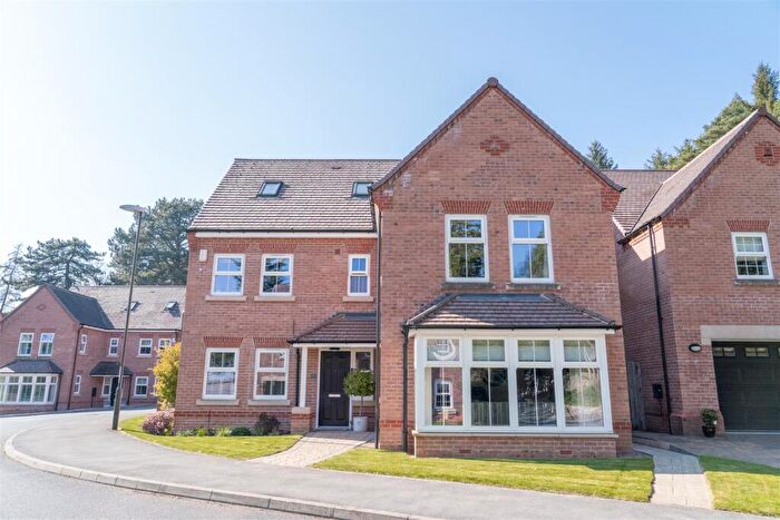 5 Bedroom Detached House For Sale In Treeneuk Gardens, Ashgate, Chesterfield, S40