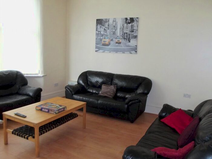 8 Bedroom Terraced House To Rent In Scarsdale Road, Victoria Park, Manchester, M14