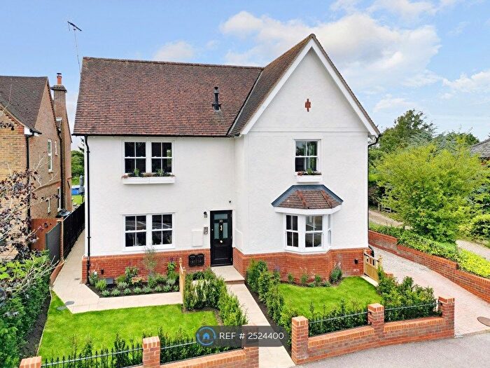 2 Bedroom Flat To Rent In Lingwoods, Danbury, Chelmsford, CM3