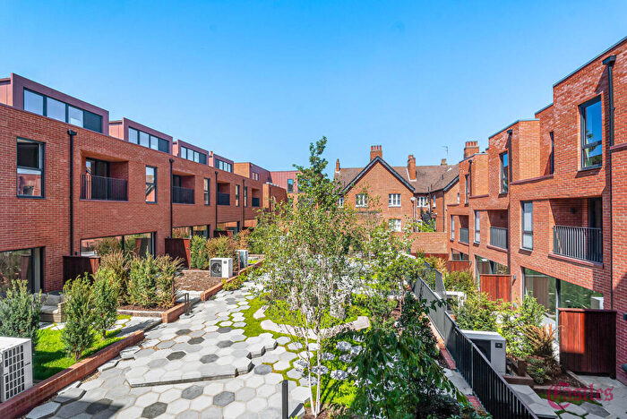 2 Bedroom Flat For Sale In Dixon House, N8
