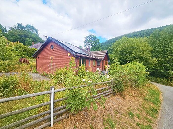 3 Bedroom Detached Bungalow For Sale In Crabtree Walk, Knighton, LD7