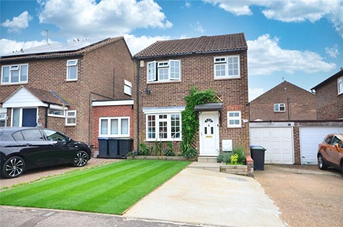 3 Bedroom Link Detached House For Sale In East Grinstead, West Sussex, RH19