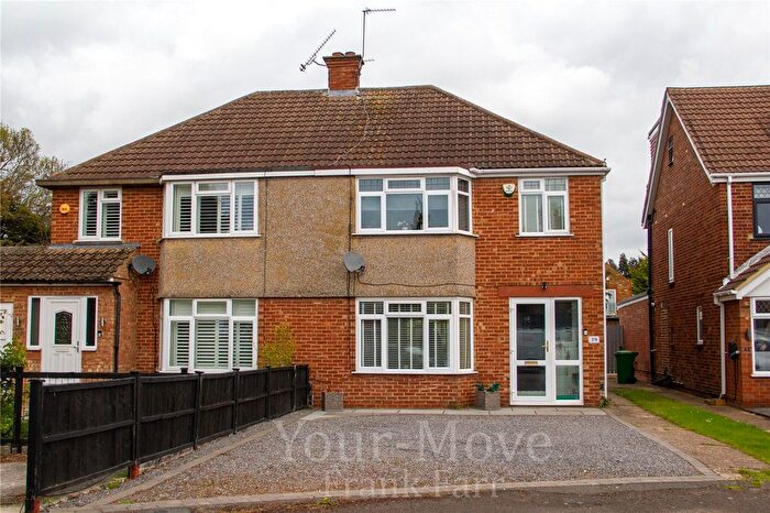 3 Bedroom Semi Detached House For Sale In Raymond Road, Slough, Berkshire, SL3