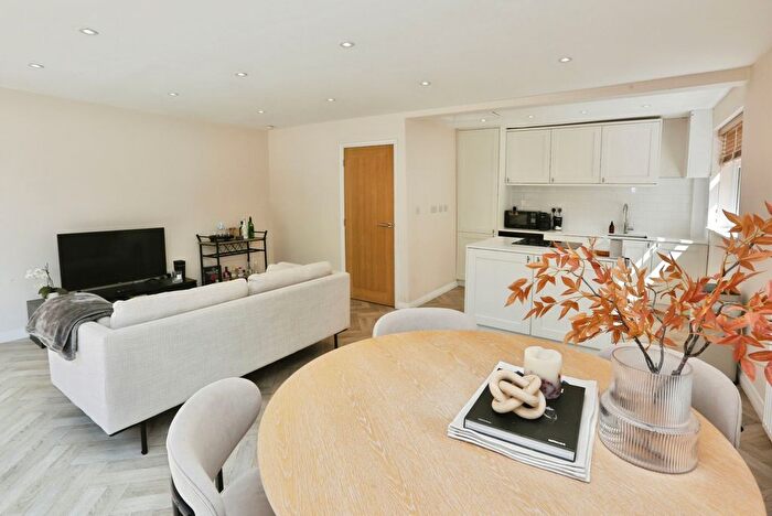 2 Bedroom Bungalow For Sale In Rother Dale, Southampton, Hampshire, SO19