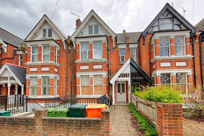 2 Bedroom Flat To Rent In Waldegrave Road, Teddington, TW11