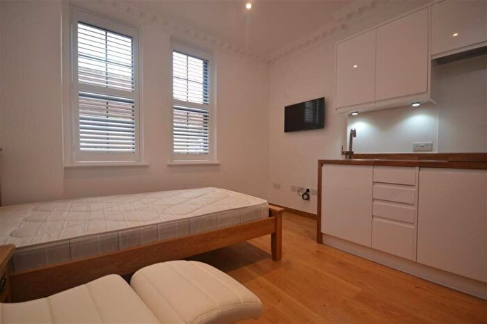 Studio To Rent In William Hall - Whitley Street, Reading, RG2