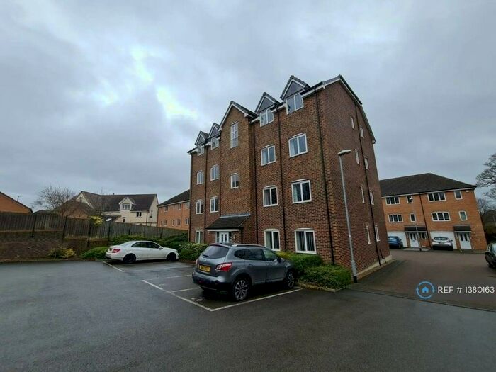 2 Bedroom Flat To Rent In Woodland Drive, Middleton, Leeds, LS10