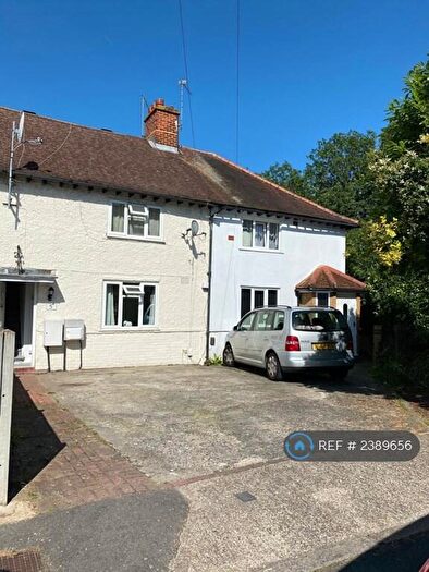 3 Bedroom Terraced House To Rent In Fleetwood Square, Kingston Upon Thames, KT1