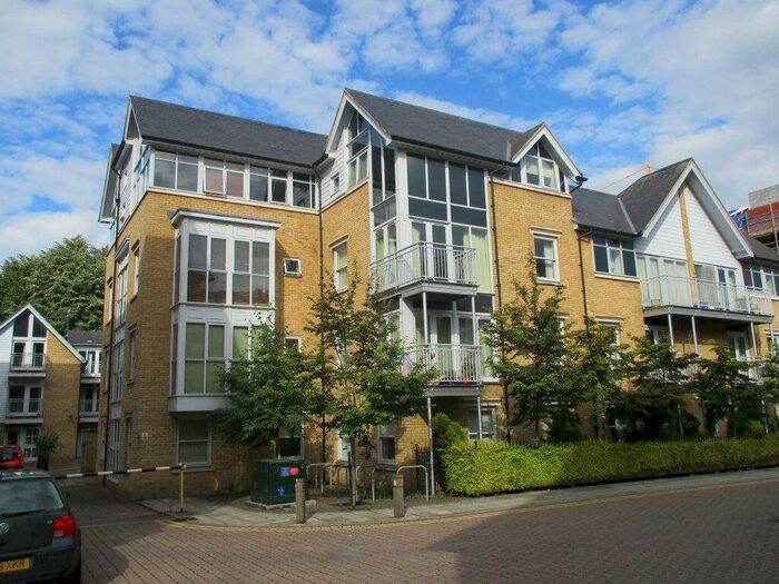 1 Bedroom Flat To Rent In Bingley Court, Canterbury - Ref, CT1