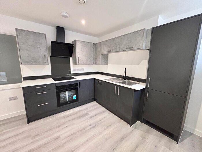 1 Bedroom Apartment To Rent In George Street, Hull, HU1