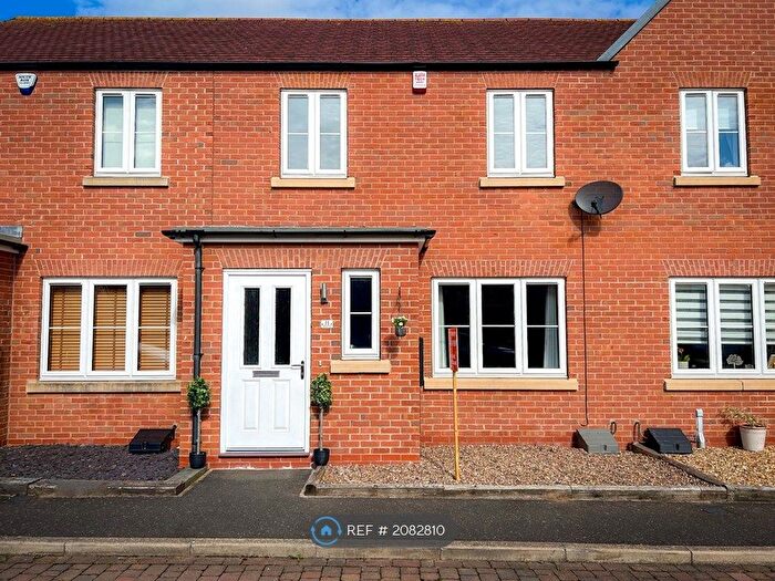 3 Bedroom Terraced House To Rent In Peterson Drive, Grimsby, DN36