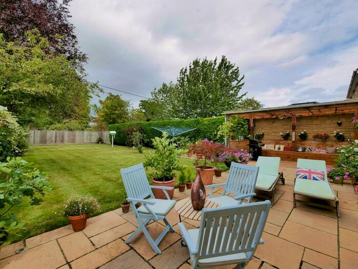 5 Bedroom Semi-Detached House To Rent In Burford Road, Lechlade, GL7