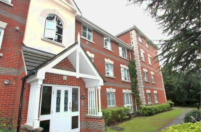 2 Bedroom Flat To Rent In Haling Park Road, South Croydon, CR2