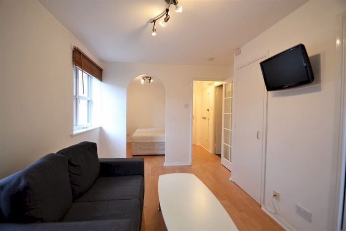 Studio To Rent In John Williams Close, London, SE14