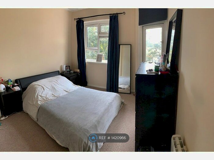 2 Bedroom Flat To Rent In Cosham, Portsmouth, PO6