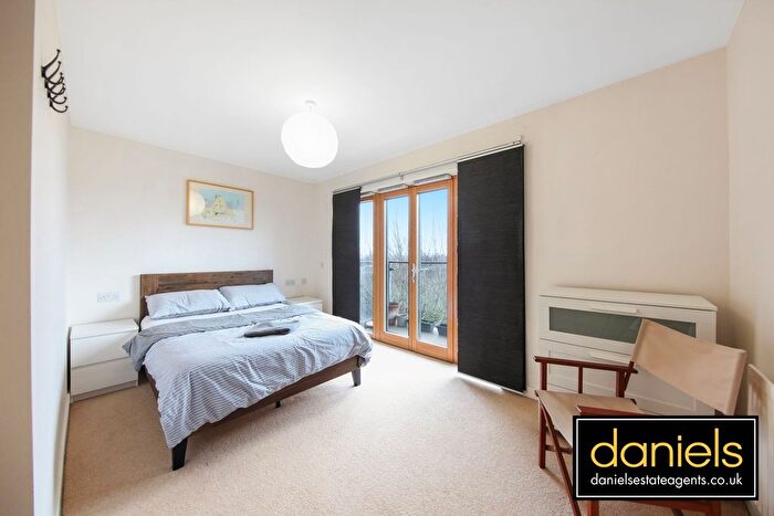 1 Bedroom Flat For Sale In Plough Close, Kensal Green, London, NW10