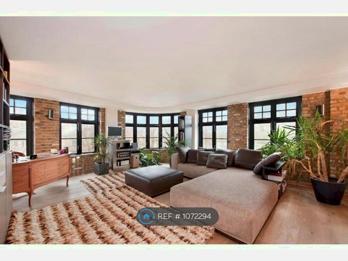 2 Bedroom Flat To Rent In Sanctuary Court, London, E1W