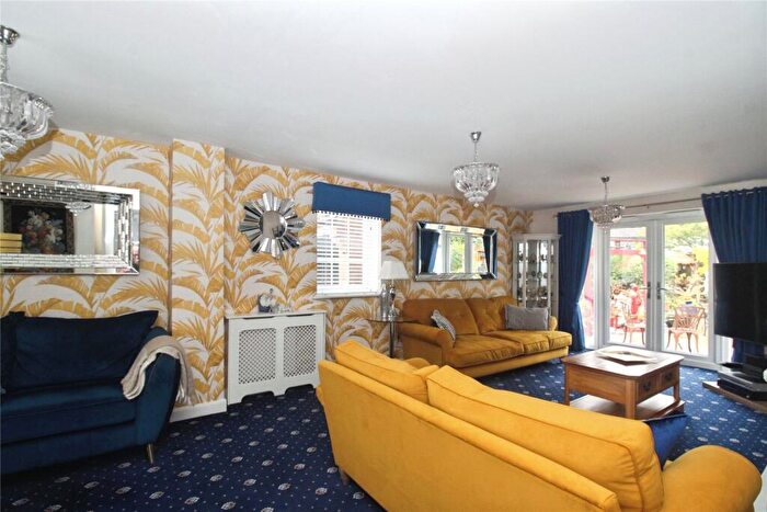 4 Bedroom Detached House For Sale In Sunloch Close, Burbage, Hinckley, Leicestershire, LE10