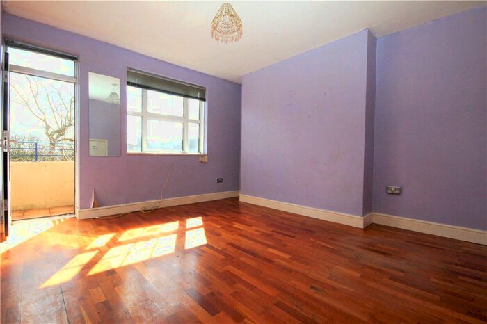 2 Bedroom Flat To Rent In London Road, Mitcham, CR4