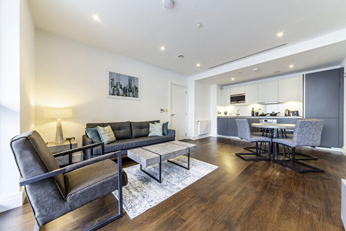 1 Bedroom Apartment To Rent In Maine Tower, Harbour Way, Canary Wharf, London, E14