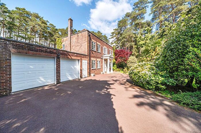 4 Bedroom Detached House For Sale In Dukes Covert, Bagshot, Surrey, GU19