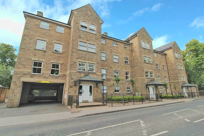 3 Bedroom Flat To Rent In Park Court, North Park Road, Harrogate, HG1