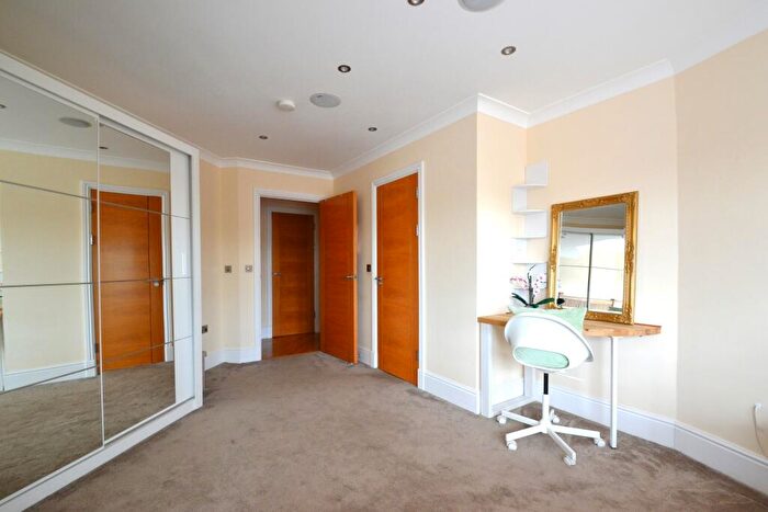 2 Bedroom Apartment To Rent In Sussex Road, Haywards Heath, RH16