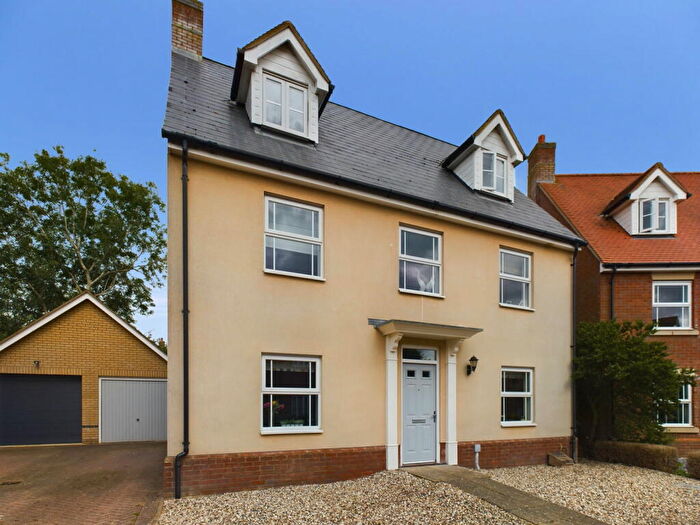 5 Bedroom Detached House For Sale In Greenfinch Close, Stowmarket, IP14