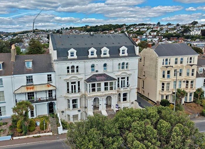 1 Bedroom Flat For Sale In West Cliff, Dawlish, EX7