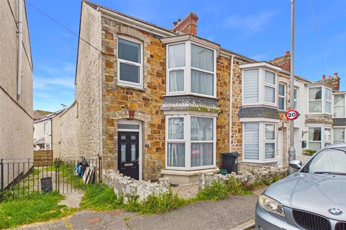 3 Bedroom End Terrace House For Sale In Lanhenvor Avenue, Newquay, TR7