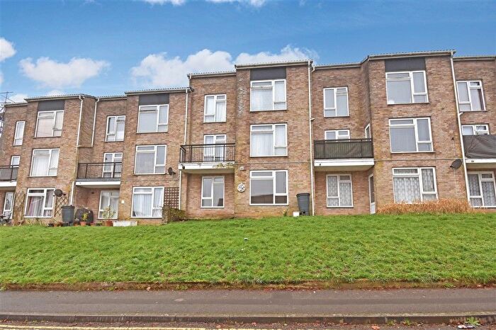 1 Bedroom Flat For Sale In Fawcus Place, Chard, TA20