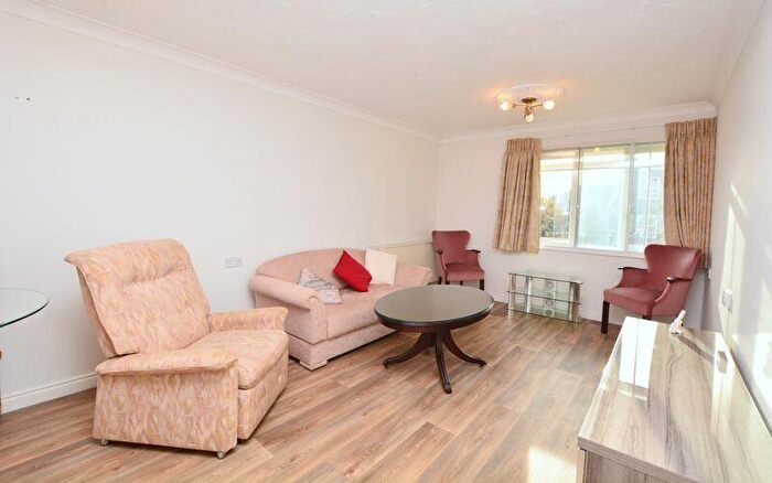 1 Bedroom Retirement Property For Sale In Uxbridge Road, Hatch End, HA5