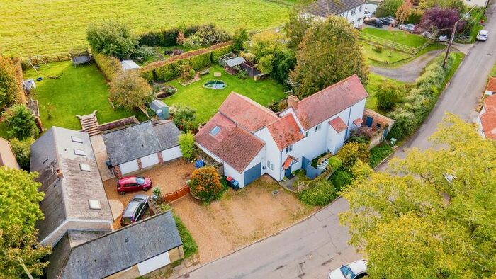 5 Bedroom Detached House For Sale In Clifton Road, Newton Blossomville, Bedford, MK43