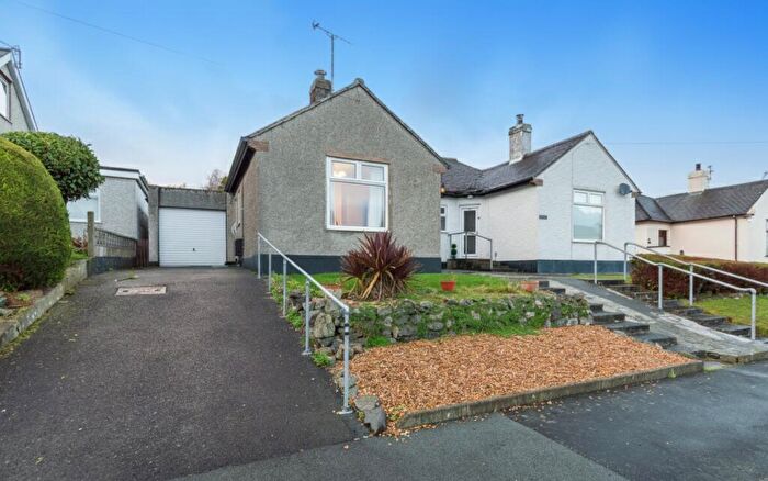 2 Bedroom Bungalow For Sale In Lon Ganol, Menai Bridge, Isle Of Anglesey, LL59