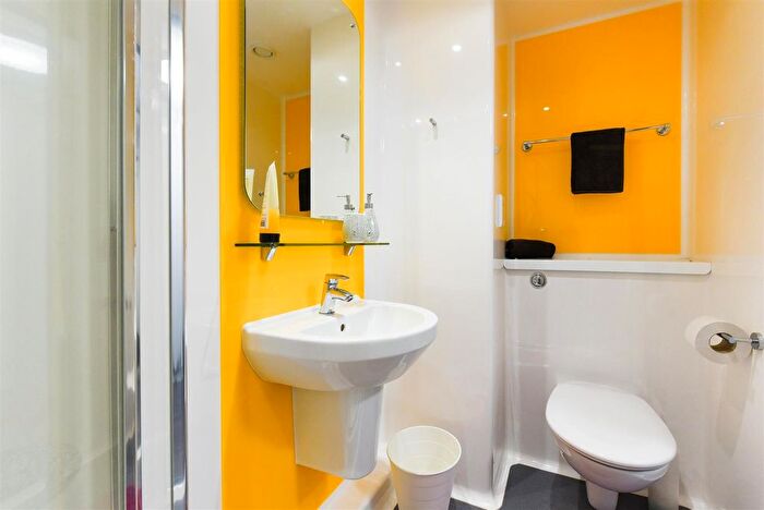 Studio To Rent In St. James Street, Newcastle Upon Tyne, NE1